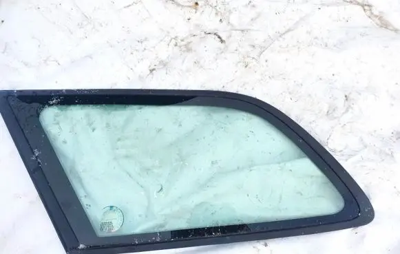 Volvo S40, V40 Rear side window