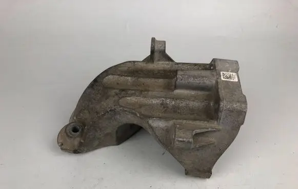 Mercedes-Benz C W204 Engine mounting bracket A6512230004