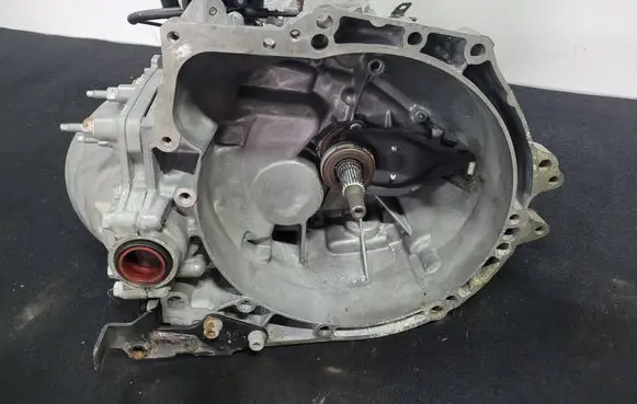 Opel Vivaro Manual 5 speed gearbox 20MB46 1725496