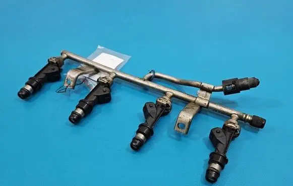 Opel Astra H Fuel injector 25343299 IMPRK1578627