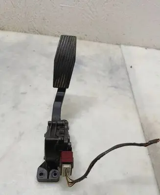 Opel Vectra C Accelerator throttle pedal 9186724 6PV00832200