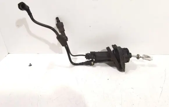 Clutch slave cylinder