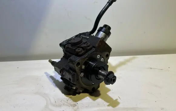 Fuel injection high pressure pump