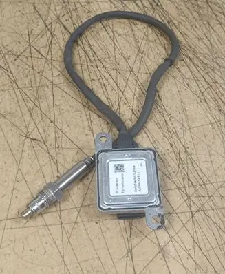 Mercedes-Benz C W205 Lambda probe sensor A0009058511