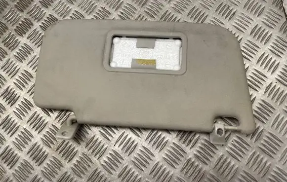 Sun visor