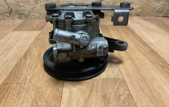 Mini One - Cooper R50 - 53 Power steering pump 7791356
