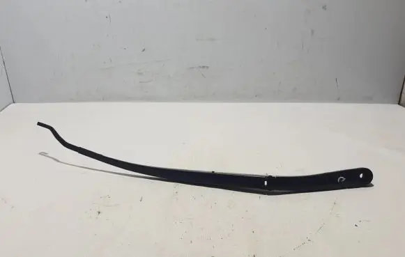 Front wiper blade arm