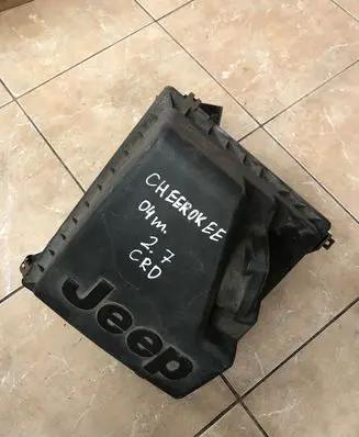 Jeep Cherokee III KJ Air filter box