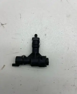 Volkswagen PASSAT B6 Clutch pipe/line K0721468A