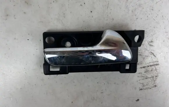Dodge Durango III Front door interior handle 921265
