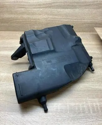 Mercedes-Benz E W211 Air filter box A6420901701 A6420940304