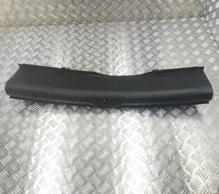 Audi A5 8T 8F Trunk/boot sill cover protection 8T0863471