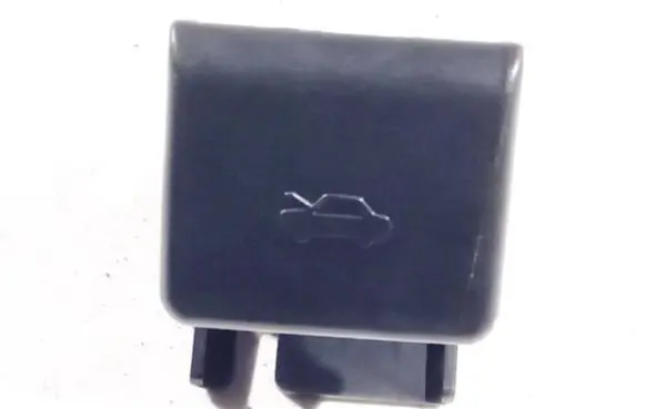 Mazda CX-5 Engine bonnet (hood) release handle