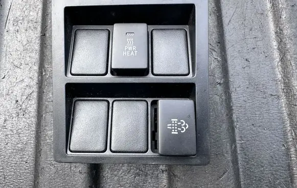 Multifunctional control switch/knob