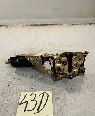 Opel Vectra B Front door lock 90449073