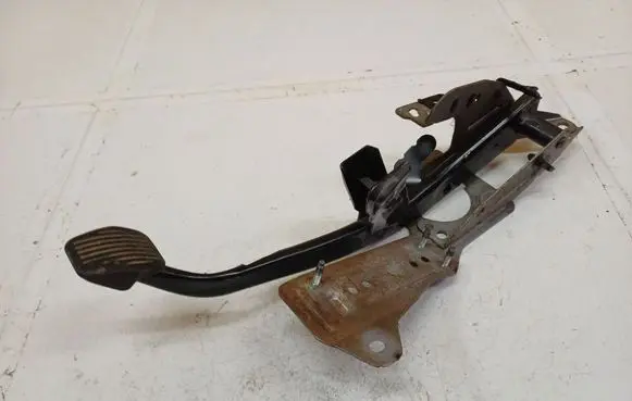 Ford C-MAX I Brake pedal 3M512467AP