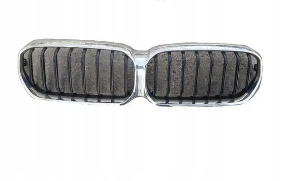 BMW 5 G30 G31 G38 Front bumper upper radiator grill 51719626586