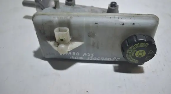 Renault Trafic II (X83) Master brake cylinder 32067008C