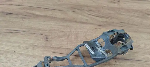 Volkswagen Touareg I Rear door exterior handle 7L0839885