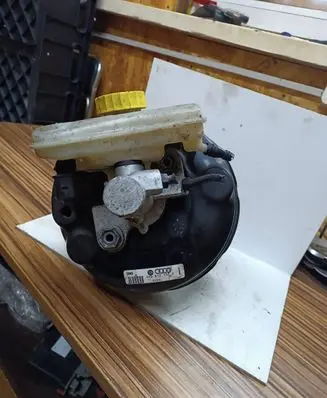 Audi A6 S6 C6 4F Brake booster 4F0612105F