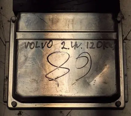 Volvo S60 Engine control unit/module 08667710A 28SA5015 0281010319
