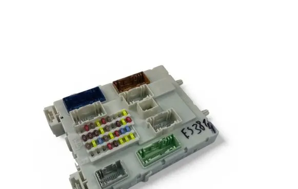 Ford Focus Fuse module GV6T14A073DE
