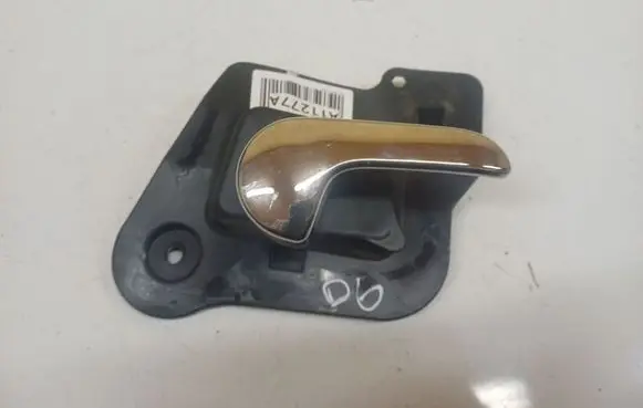 Opel Meriva A Rear door interior handle 316053479