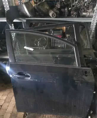 Toyota Verso Front door