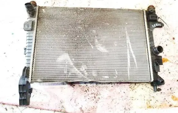 Ford Focus Coolant radiator bv618005bc bv61-8005-bc