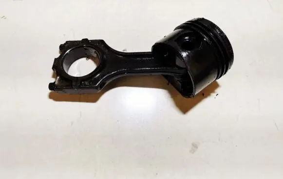 Opel Omega B1 Piston with connecting rod 989P
