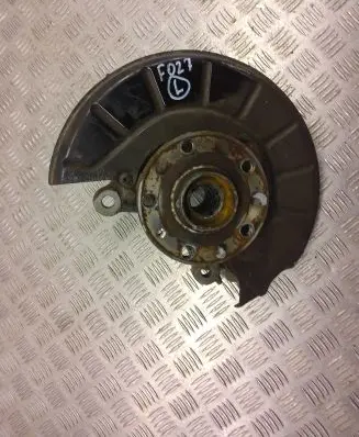 Audi Q3 8U Front wheel hub