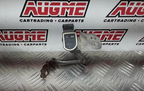 Headlight/headlamp level sensor