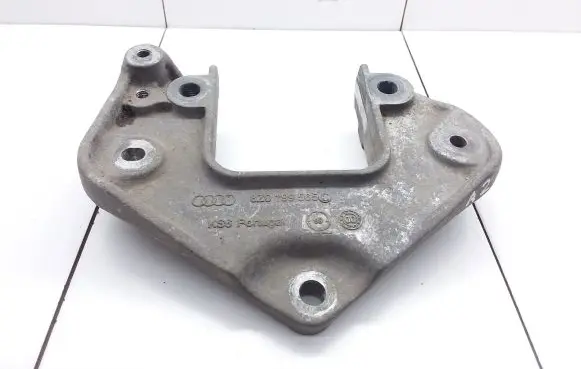 Audi A2 Engine mounting bracket 8Z0199565C