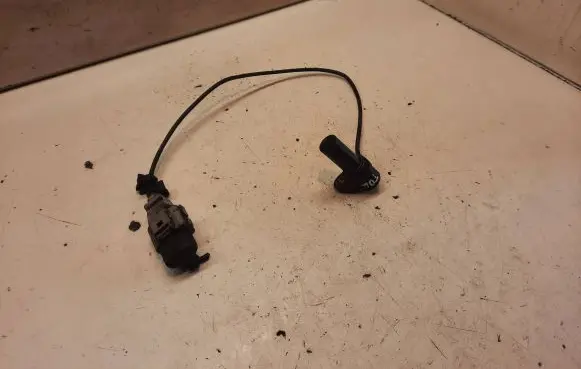 Seat Toledo II (1M) Crankshaft position sensor 038907319F