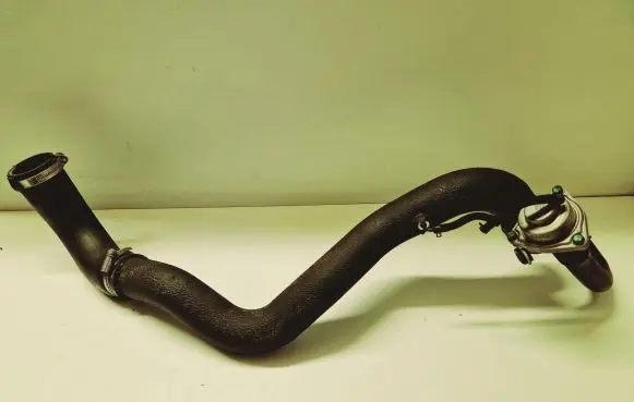 Hyundai Genesis Intercooler hose/pipe 282832C103 3E150380