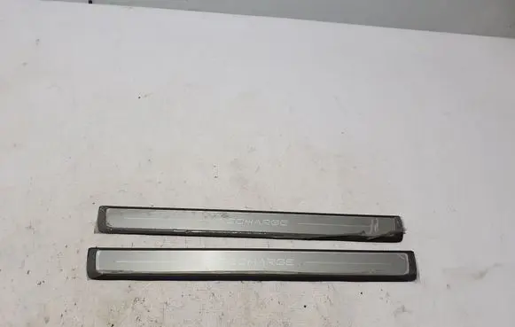 Front sill trim cover