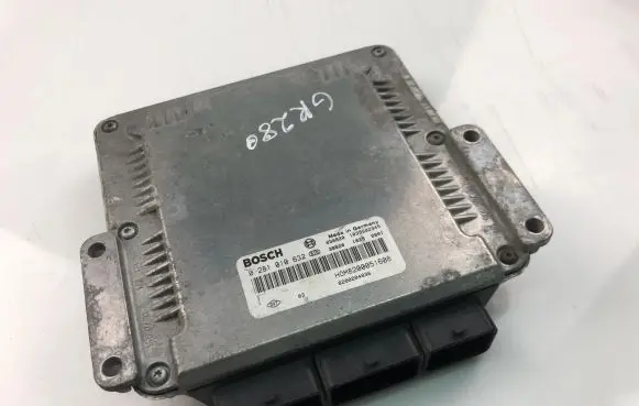 Renault Trafic II (X83) Engine control unit/module ECU 8200051608 0281010632