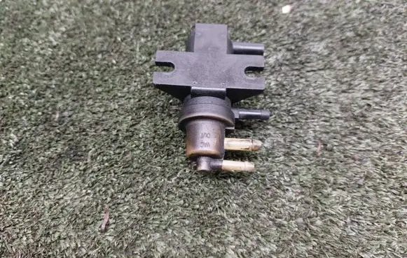 Mercedes-Benz E W212 Turbo solenoid valve