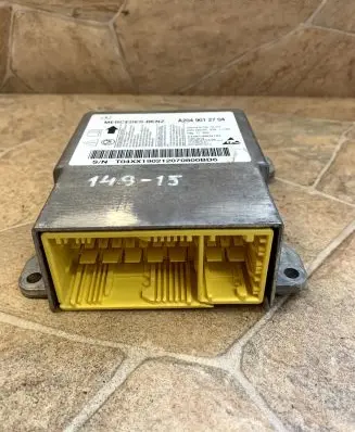 Mercedes-Benz C W204 Airbag control unit/module A2049012704