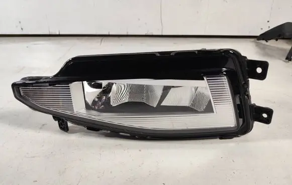 Volkswagen PASSAT B8 Front fog light 3G0941699
