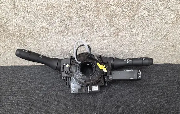 Renault Captur II Wiper turn signal indicator stalk/switch 255674797R 255549585R