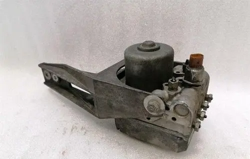 Chevrolet Corvette C6 ABS Pump 15141446