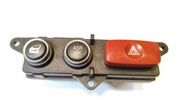 Alfa Romeo 159 Hazard light switch 156067820 C910 156067821