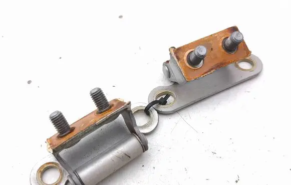 Toyota Prius (XW30) Tailgate/trunk/boot hinge
