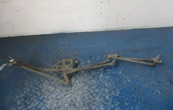 Opel Zafira A Front wiper linkage and motor