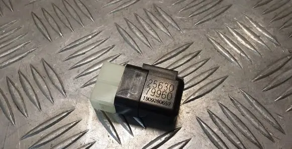 Nissan Navara D23 Other relay 2563079960