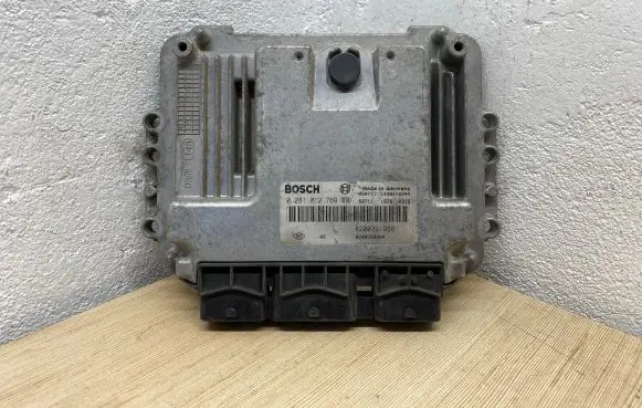 Renault Megane II Engine control unit/module 8200391966 0281012769