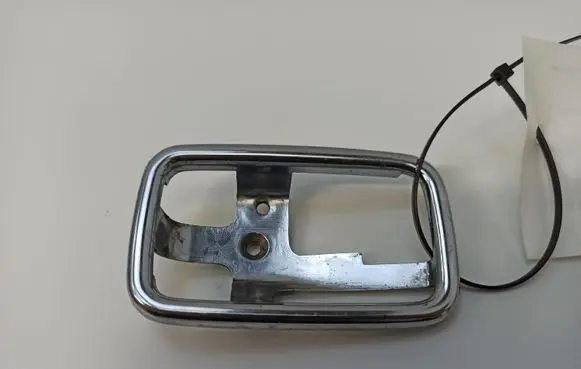 Mercedes-Benz COMPAKT W115 Front door handle cover 1087660511