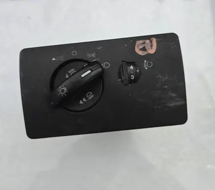 Ford Mondeo Mk III Light switch 1S7T13A024BB 04052711