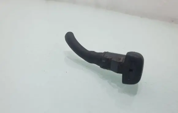 KIA Sportage Windshield washer spray nozzle 